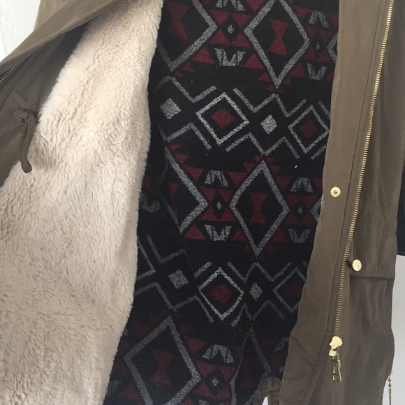 ❗️One  Left❗️NWT Olive Green Fur Hoodie Jacket - Picture 7 of 7